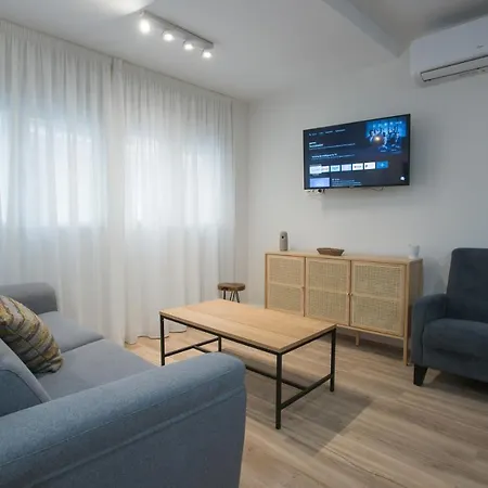 Duplex Picasso Cervantes 8 Apartment